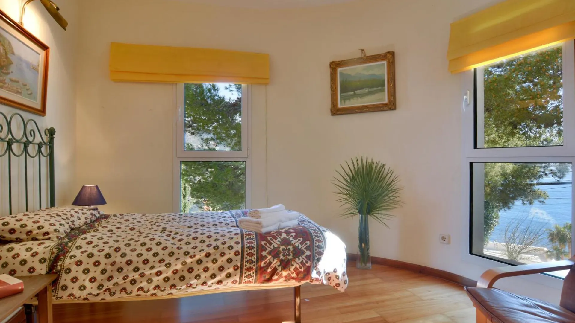 Villa With Incredible Sea Views And Pool Up To 7 Andraitx Spanje