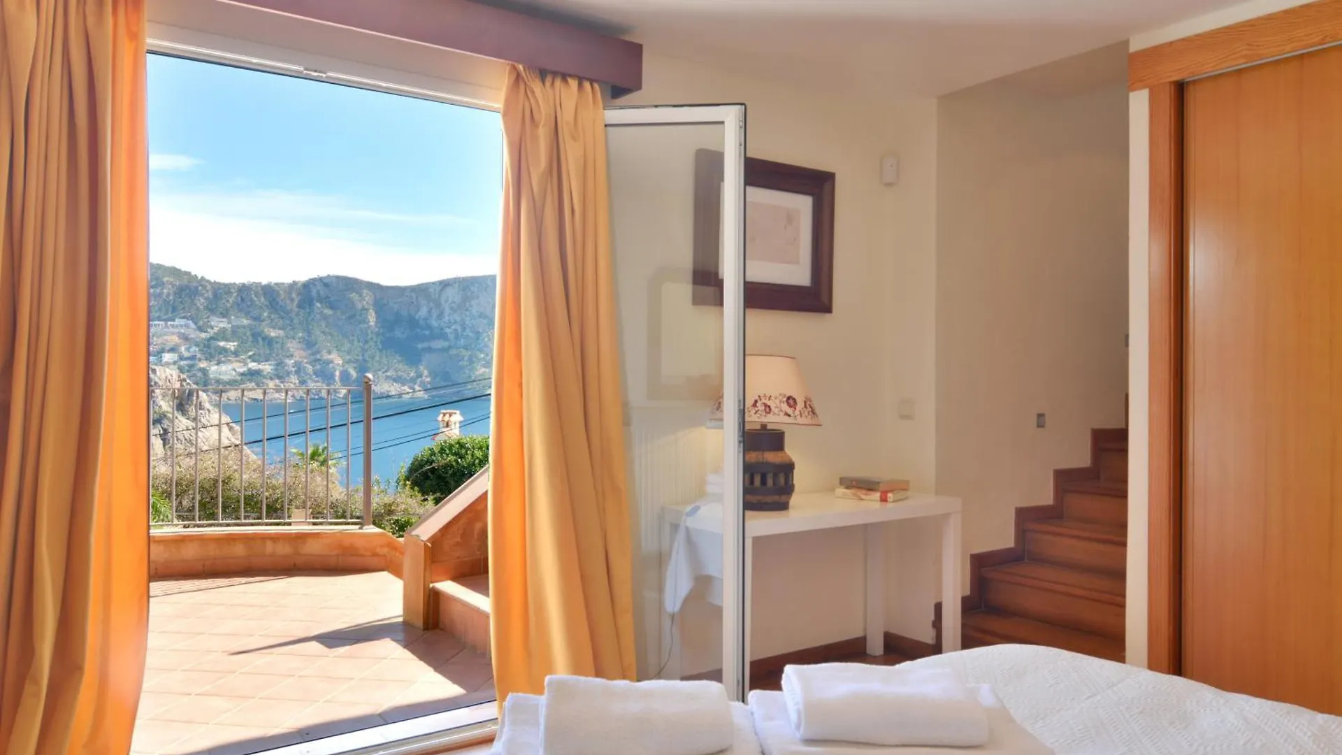 Vakantiehuis Villa With Incredible Sea Views And Pool Up To 7 Andraitx