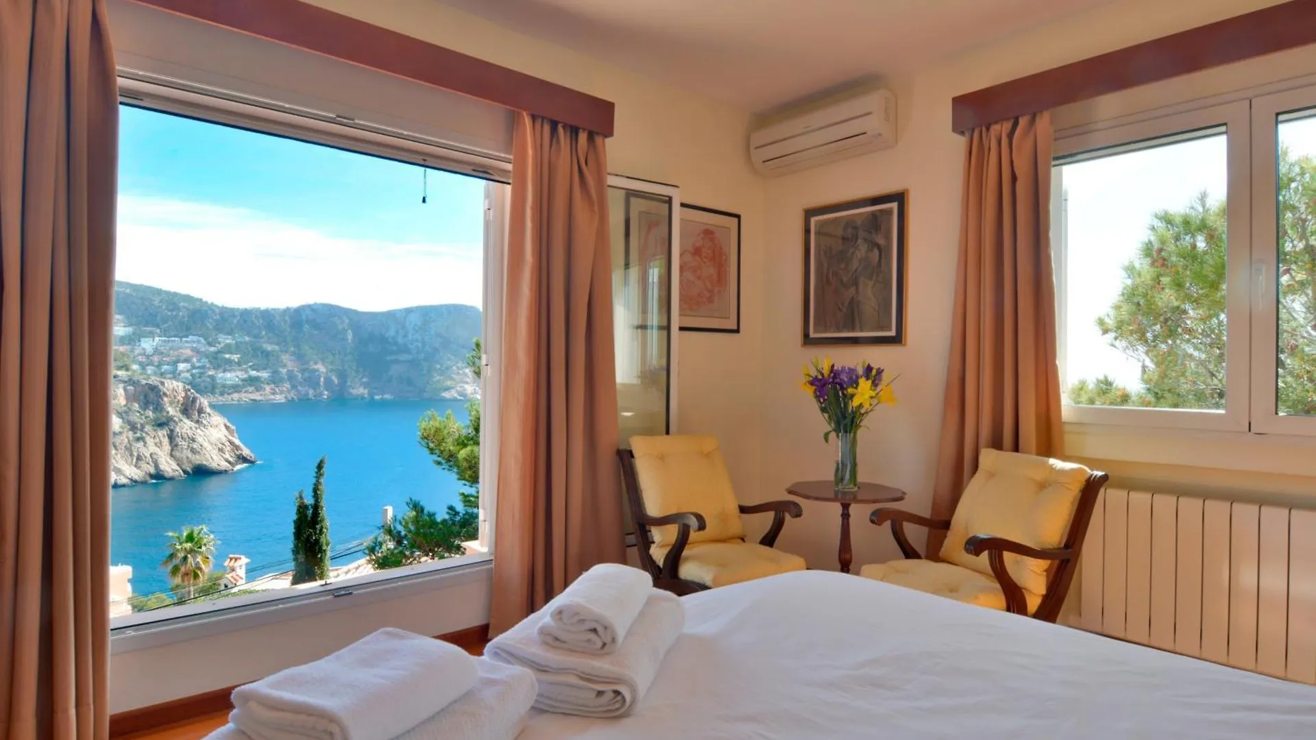 Villa With Incredible Sea Views And Pool Up To 7 Andraitx